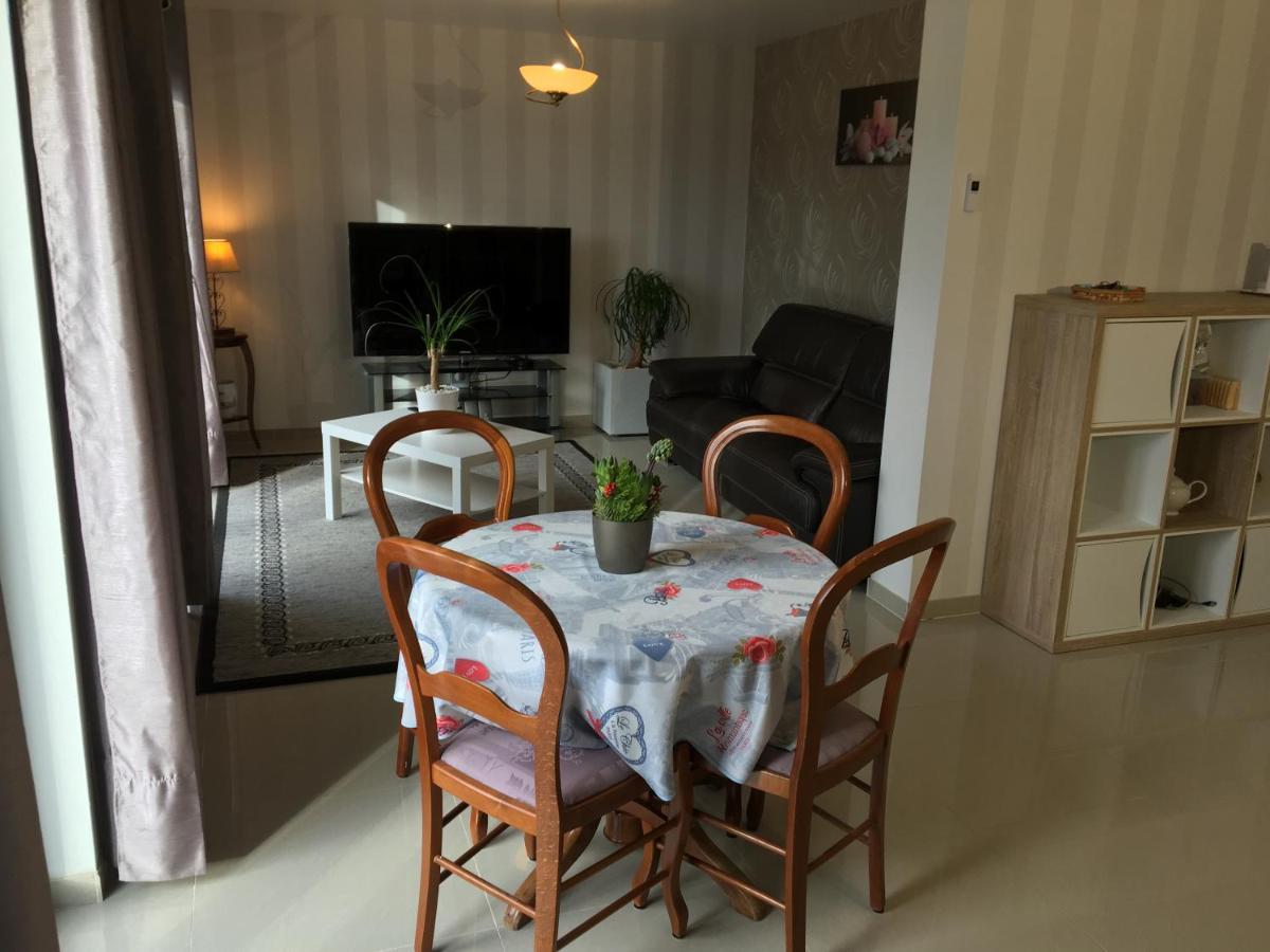 Appart Pres De Meaux Chambry Eksteriør bilde